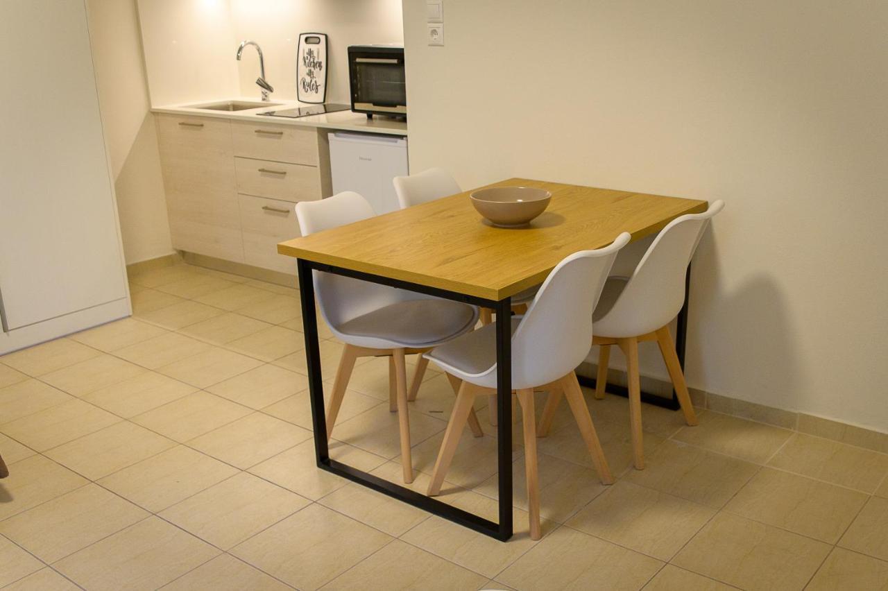 Uni Island - City Center Suites Ираклион Экстерьер фото