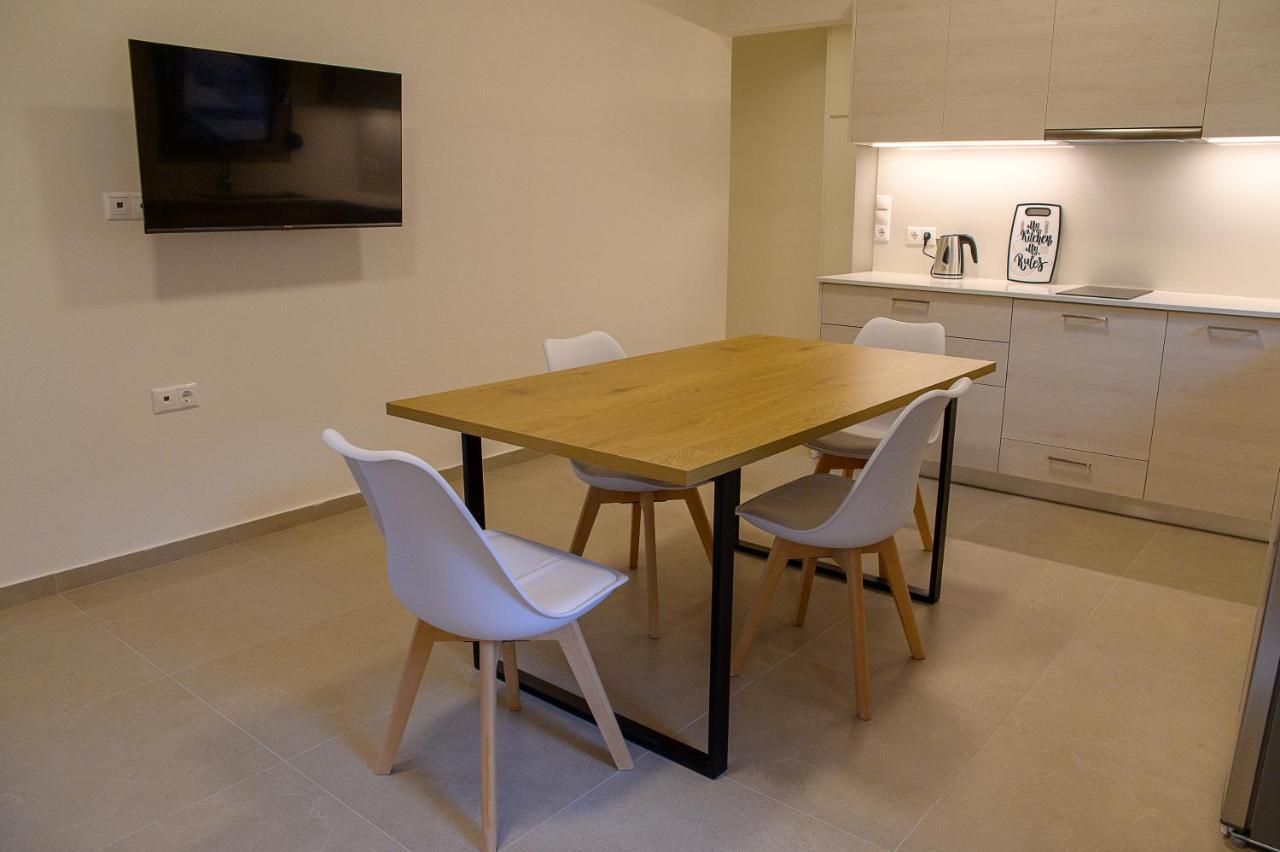 Uni Island - City Center Suites Ираклион Экстерьер фото